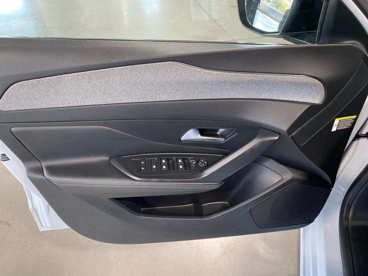 peugeot-308-2024-gasolina-1199cc
