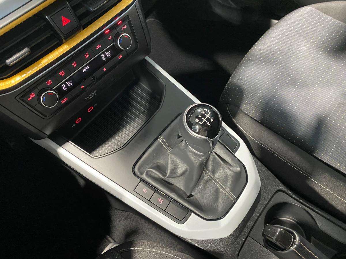 seat-arona-2024-gasolina-999cc