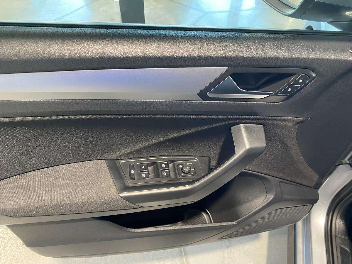 volkswagen-t-roc-2024-gasolina-999cc