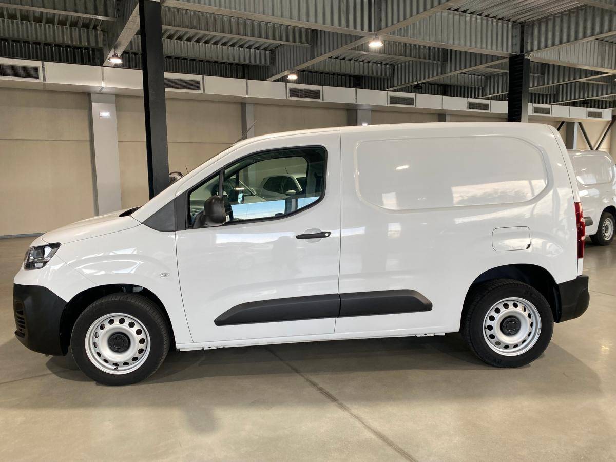 fiat-doblo-2023-diesel-1499cc