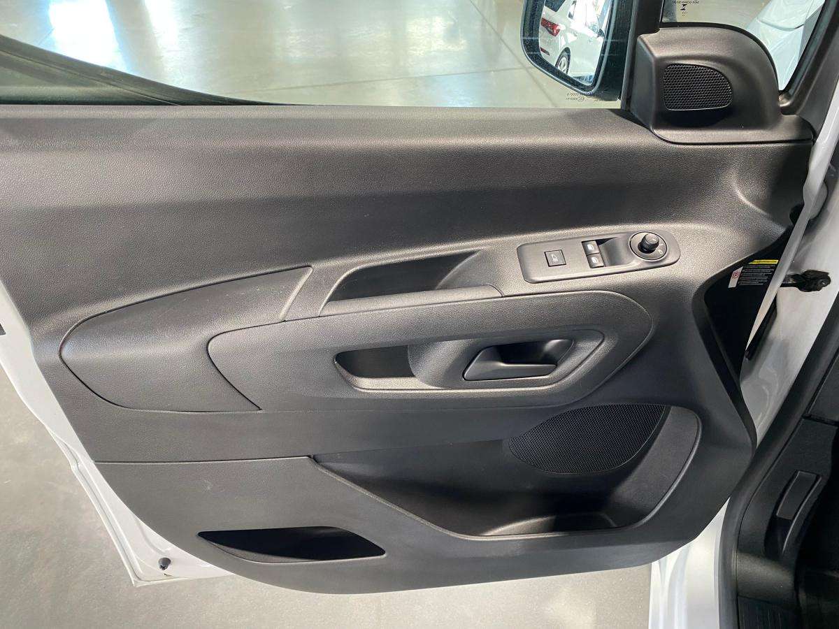 fiat-doblo-2023-diesel-1499cc