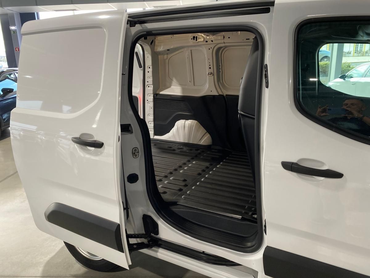 fiat-doblo-2023-diesel-1499cc