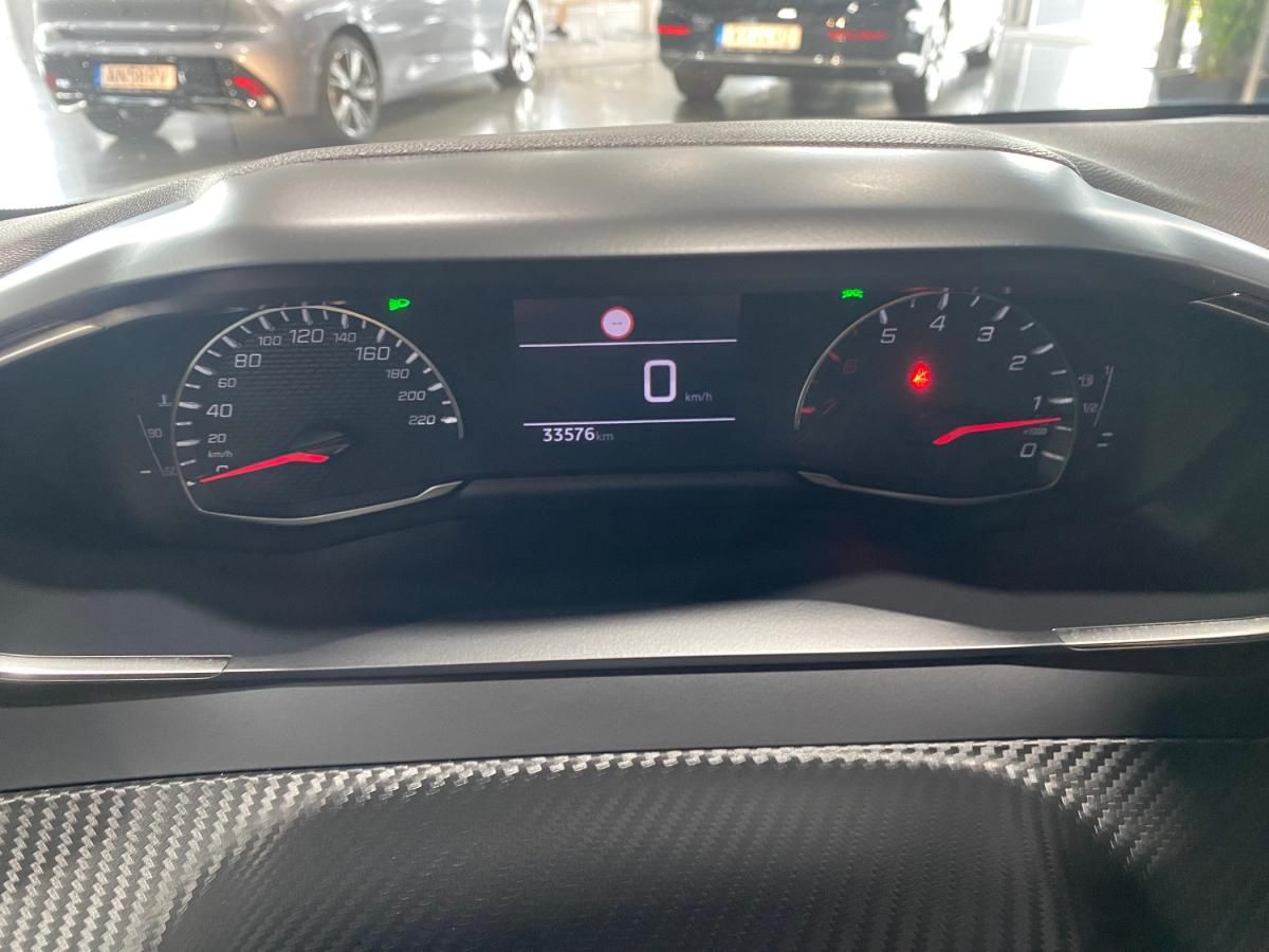 peugeot-208-2023-gasolina-1199cc