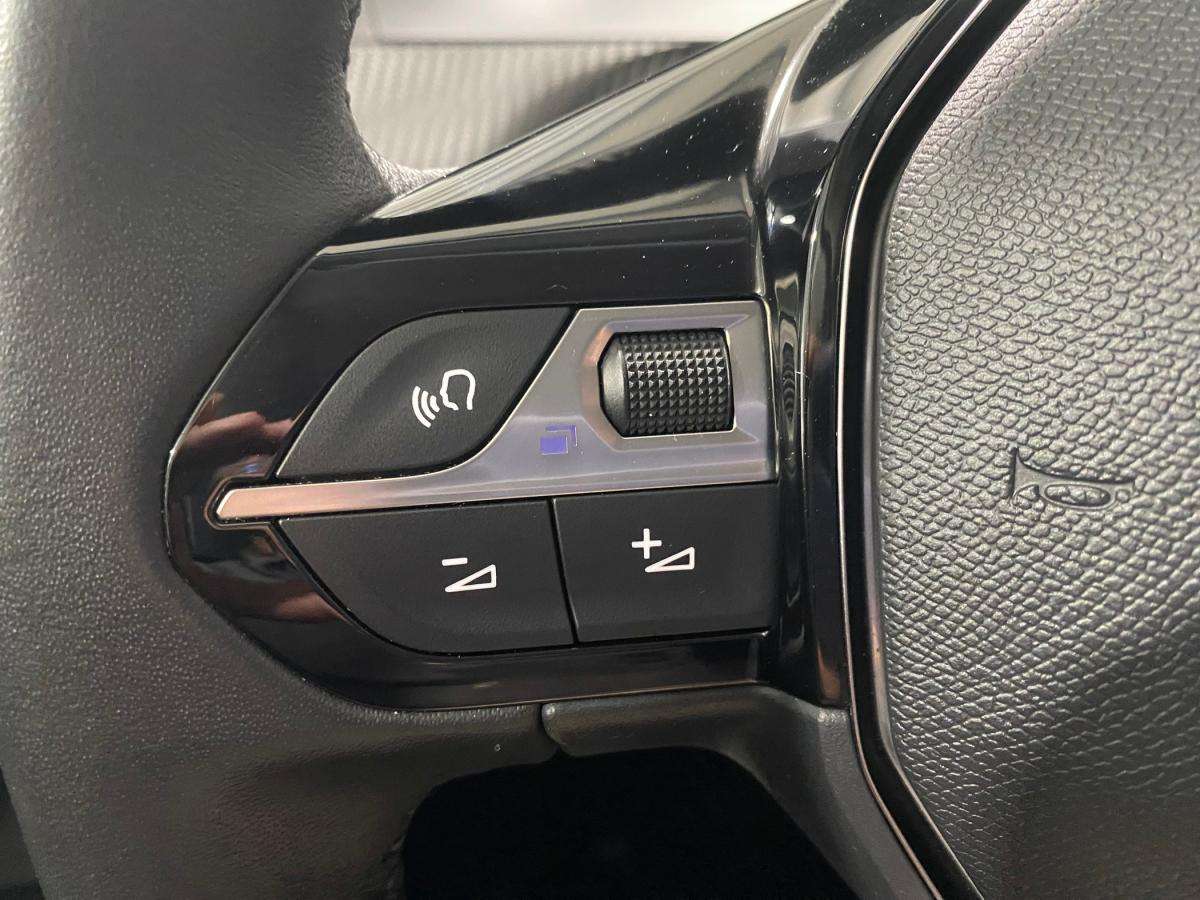 peugeot-208-2023-gasolina-1199cc