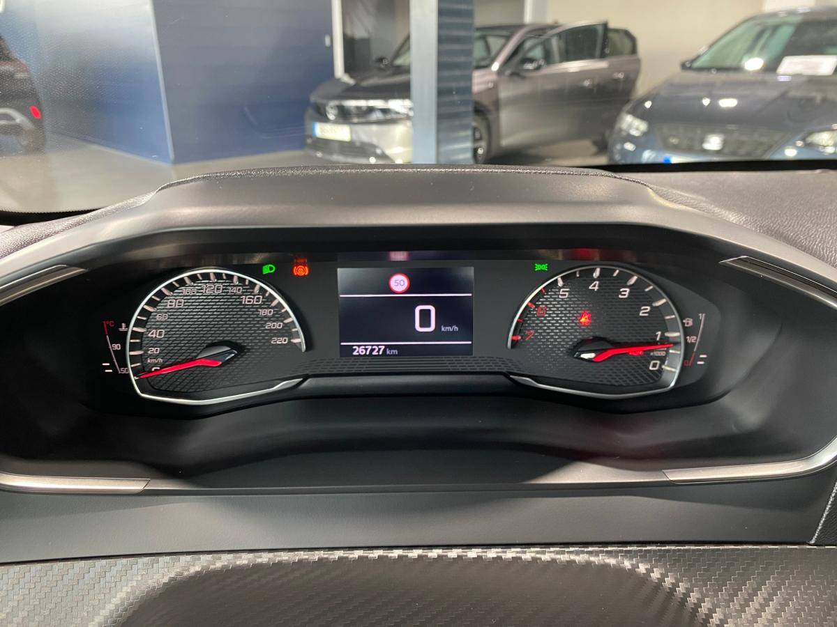 peugeot-208-2025-gasolina-1199cc