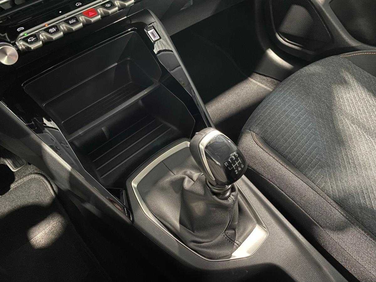 peugeot-208-2025-gasolina-1199cc
