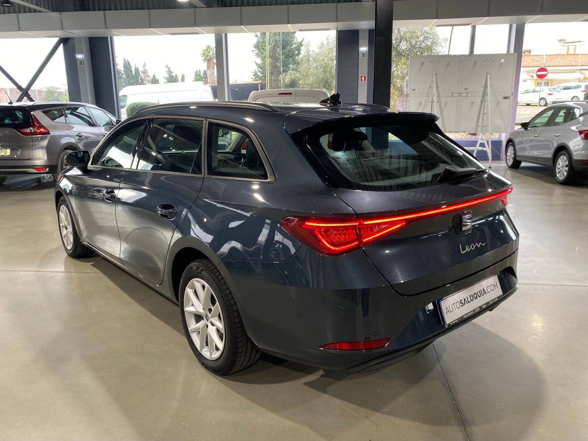 seat-leon-st-2023-gasolina-999cc
