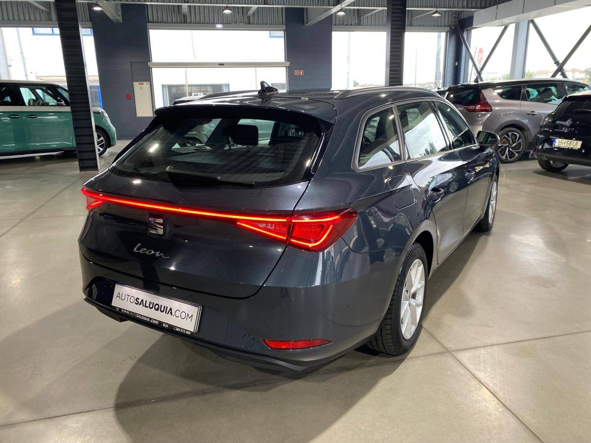 seat-leon-st-2023-gasolina-999cc