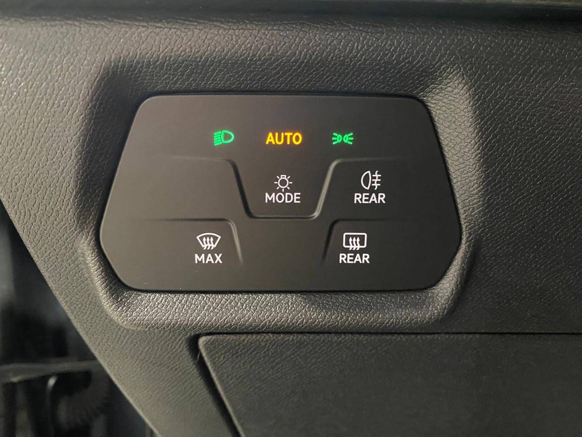 seat-leon-st-2023-gasolina-999cc