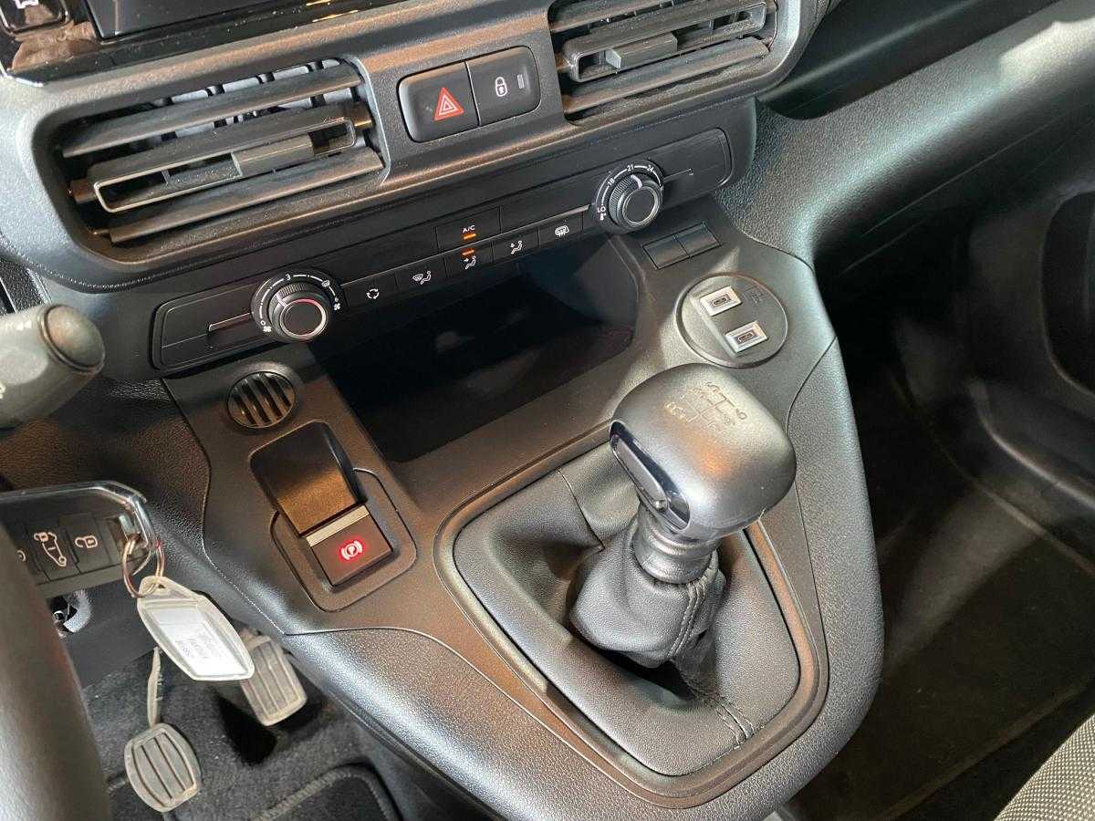 peugeot-partner-2025-diesel-1499cc