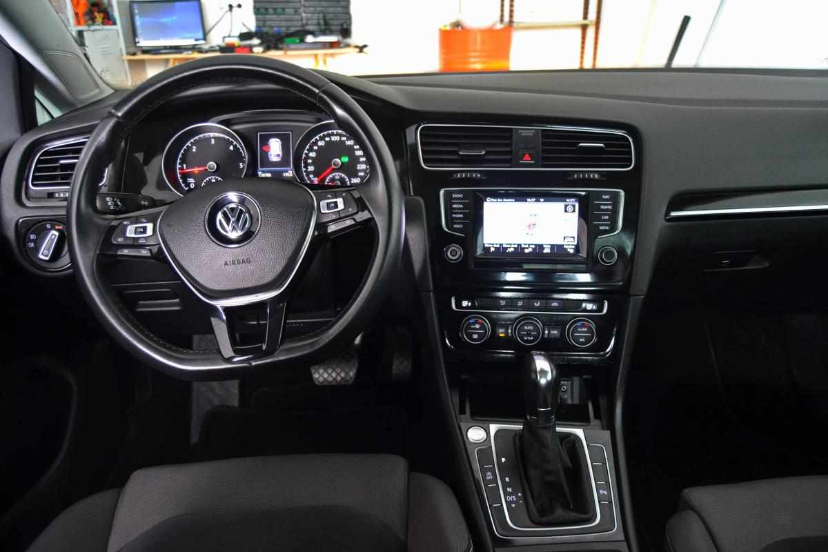 volkswagen-golf-variant-2013-diesel-1600cc