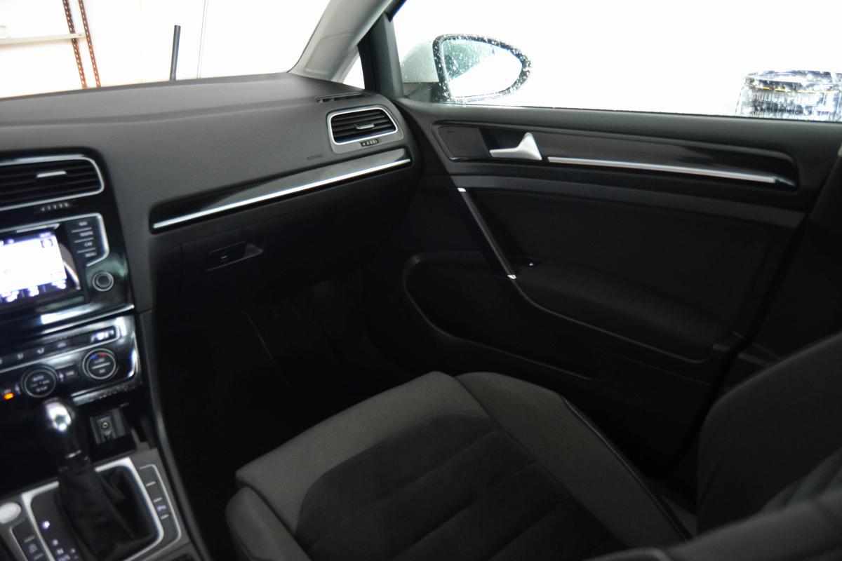volkswagen-golf-variant-2013-diesel-1600cc