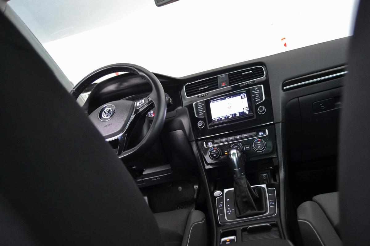 volkswagen-golf-variant-2013-diesel-1600cc