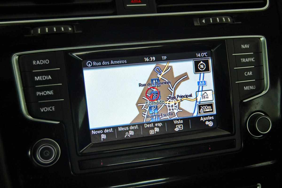 volkswagen-golf-variant-2013-diesel-1600cc
