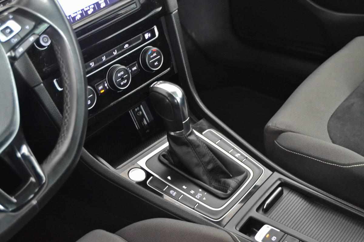 volkswagen-golf-variant-2013-diesel-1600cc