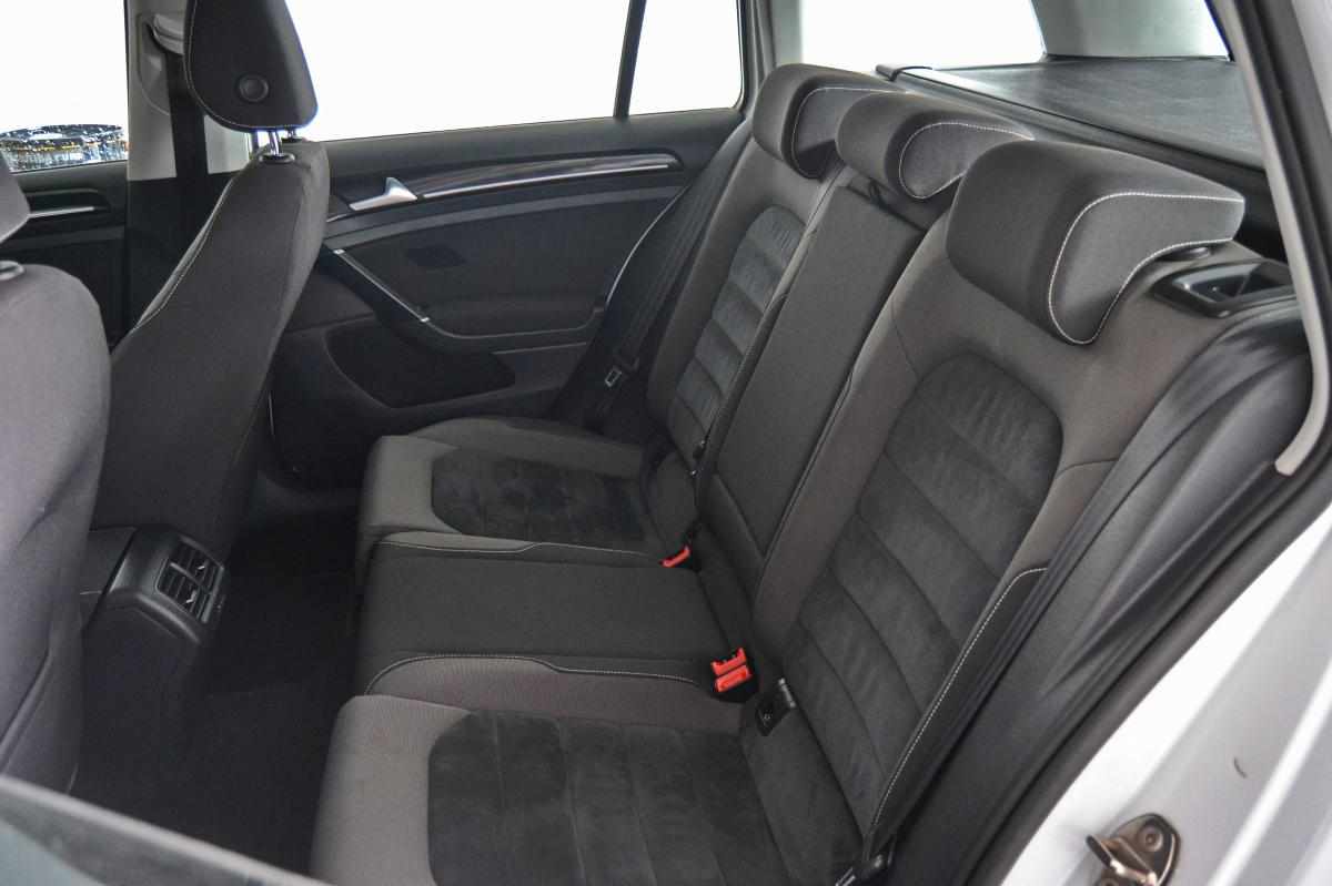 volkswagen-golf-variant-2013-diesel-1600cc