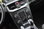volvo-v40-cross-country-2015-diesel-1600cc