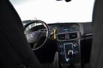volvo-v40-cross-country-2015-diesel-1600cc