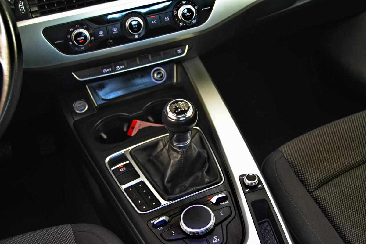audi-a4-avant-2-0-tdi-190-2017-diesel-2000cc