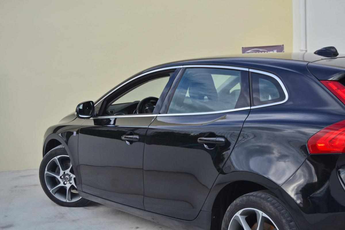 volvo-v40-2016-diesel-2000cc