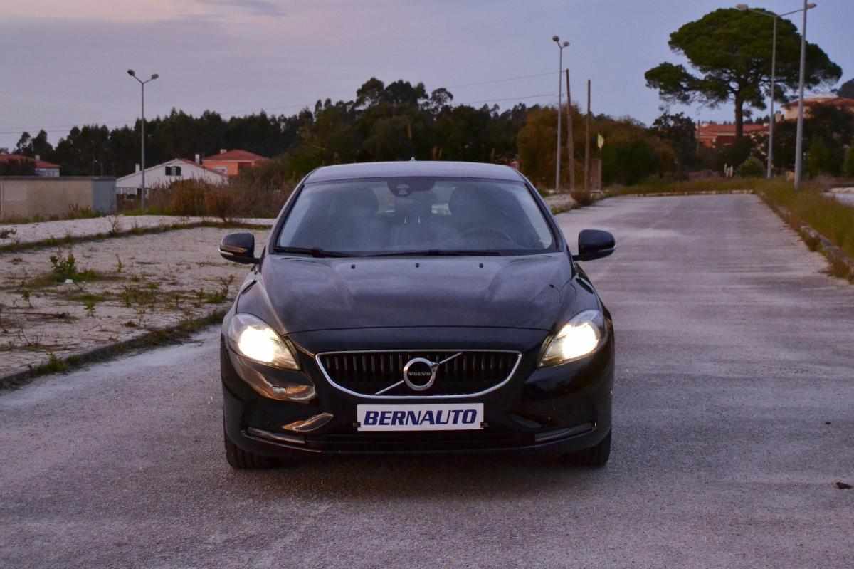 volvo-v40-d2-2016-diesel-2000cc