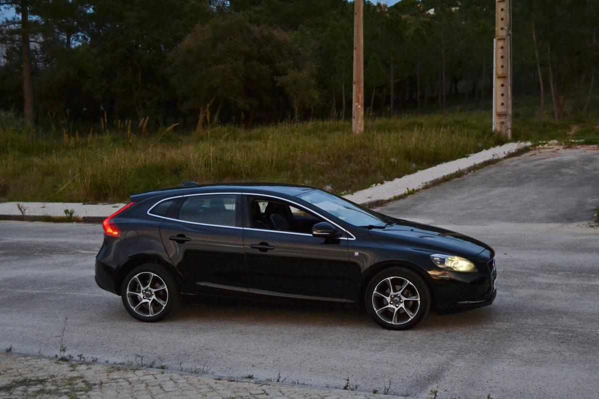 volvo-v40-d2-2016-diesel-2000cc