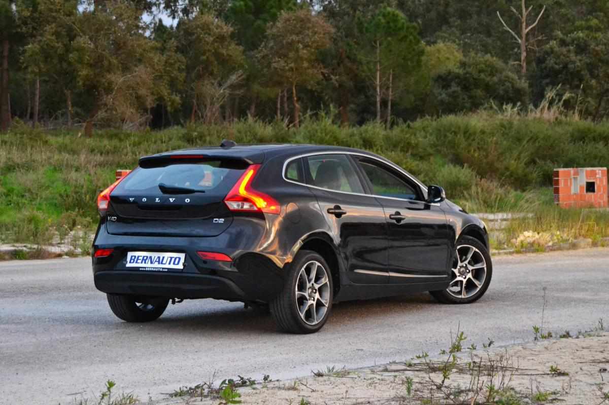 volvo-v40-d2-2016-diesel-2000cc