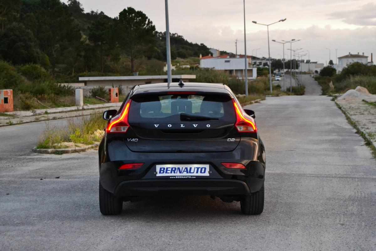 volvo-v40-d2-2016-diesel-2000cc