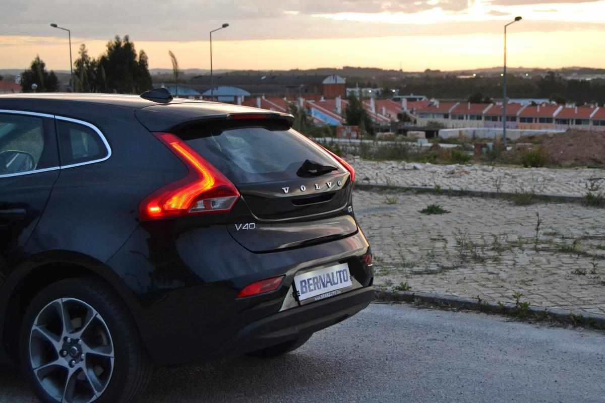 volvo-v40-d2-2016-diesel-2000cc