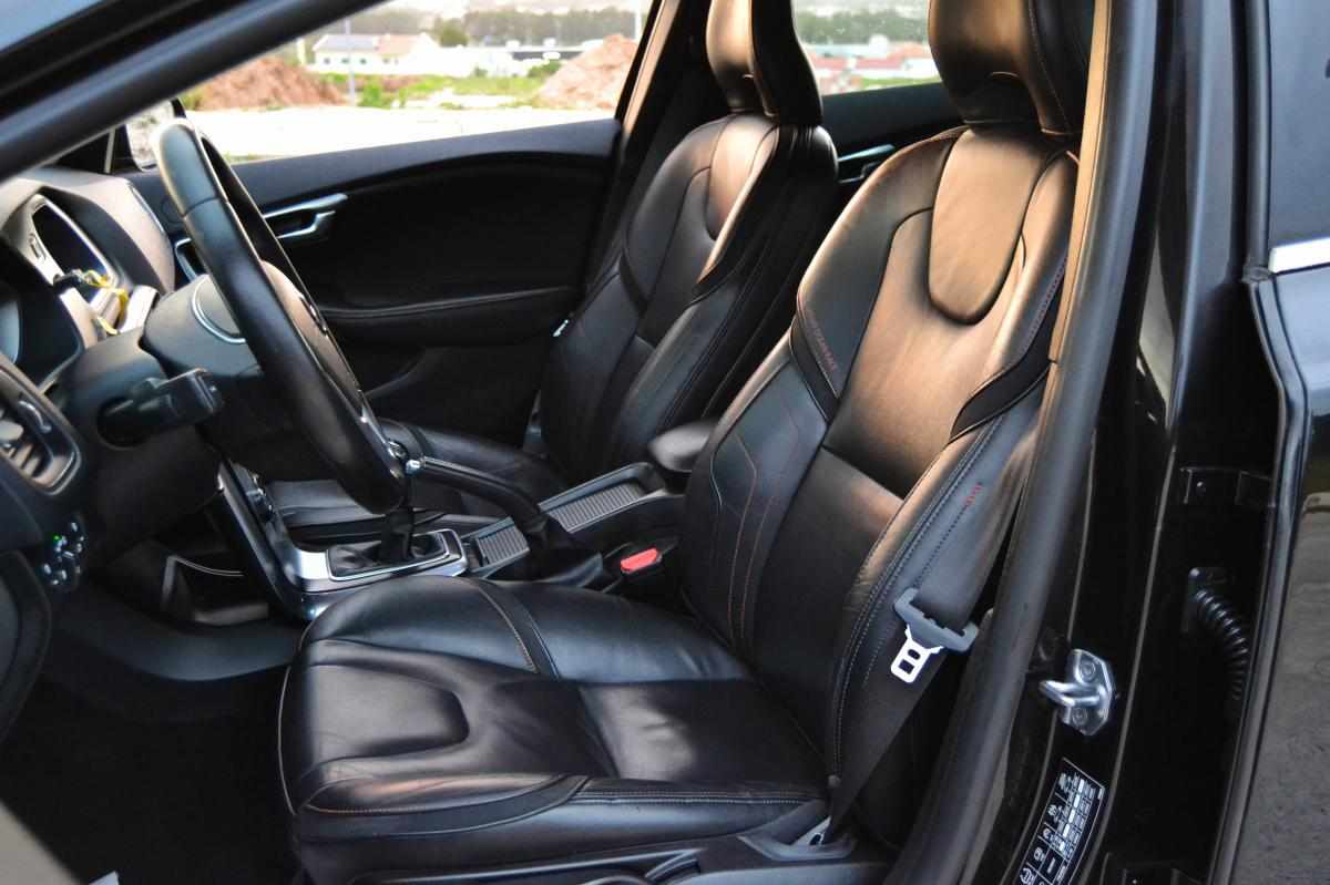 volvo-v40-d2-2016-diesel-2000cc