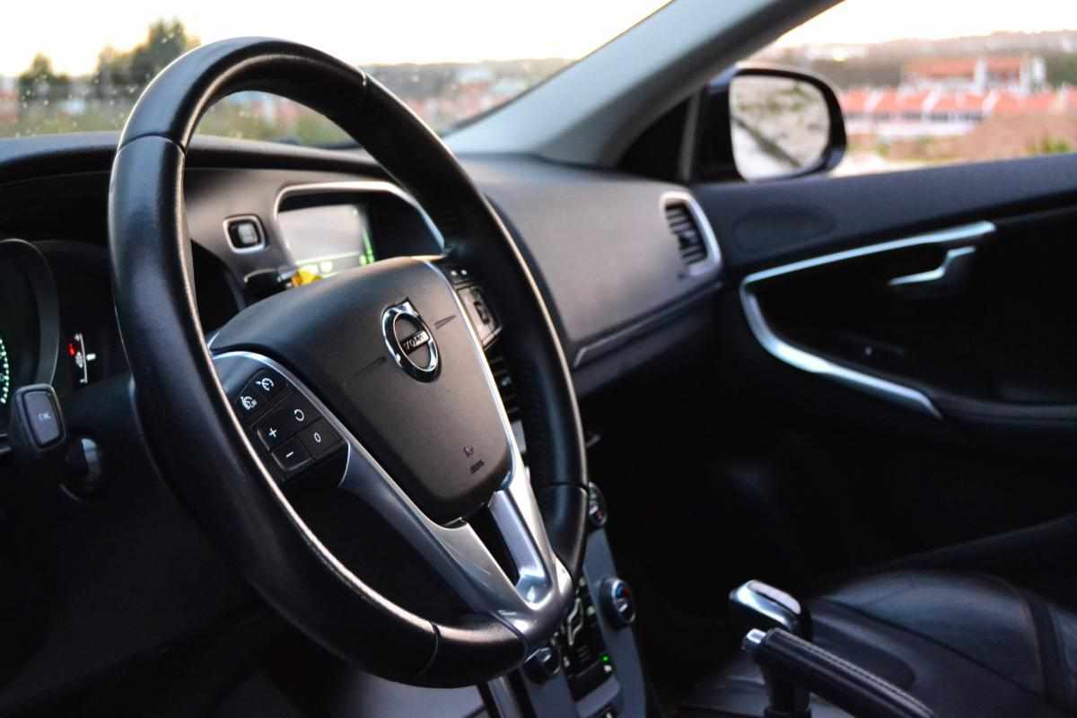 volvo-v40-d2-2016-diesel-2000cc