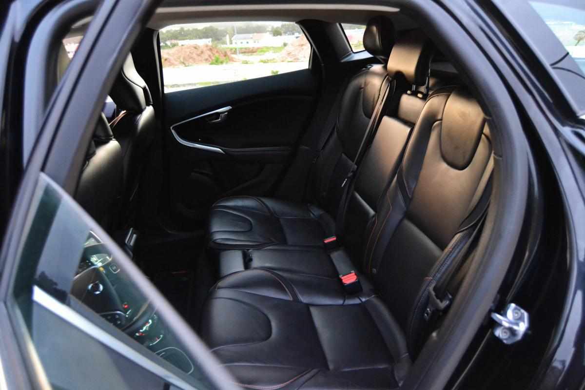 volvo-v40-d2-2016-diesel-2000cc