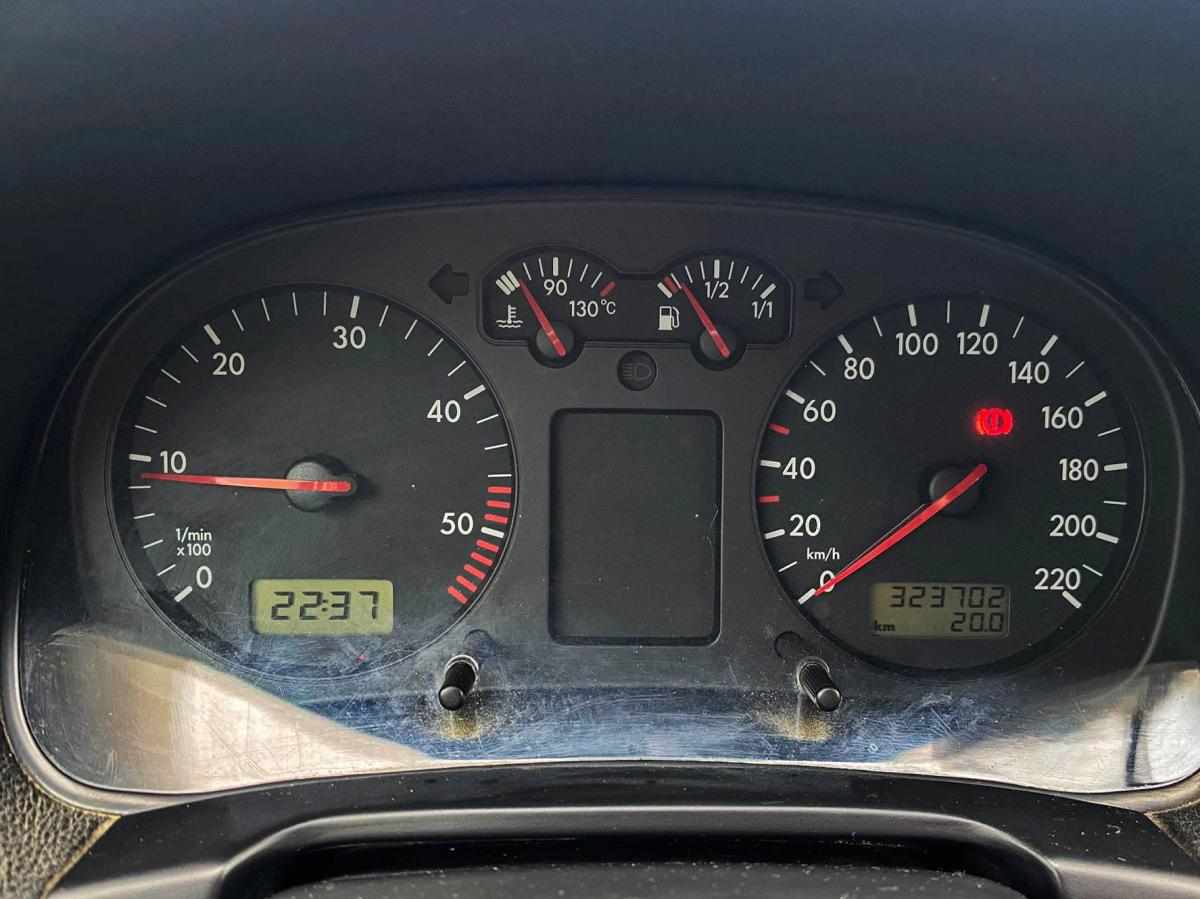 volkswagen-golf-1-9-tdi-2001-diesel-1896cc