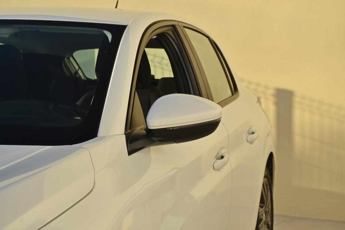 peugeot-208-1-2-puretech-2021-gasolina-1199cc