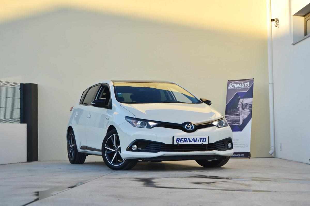 toyota-auris-1-8hsd-2017-hibrido-1800cc