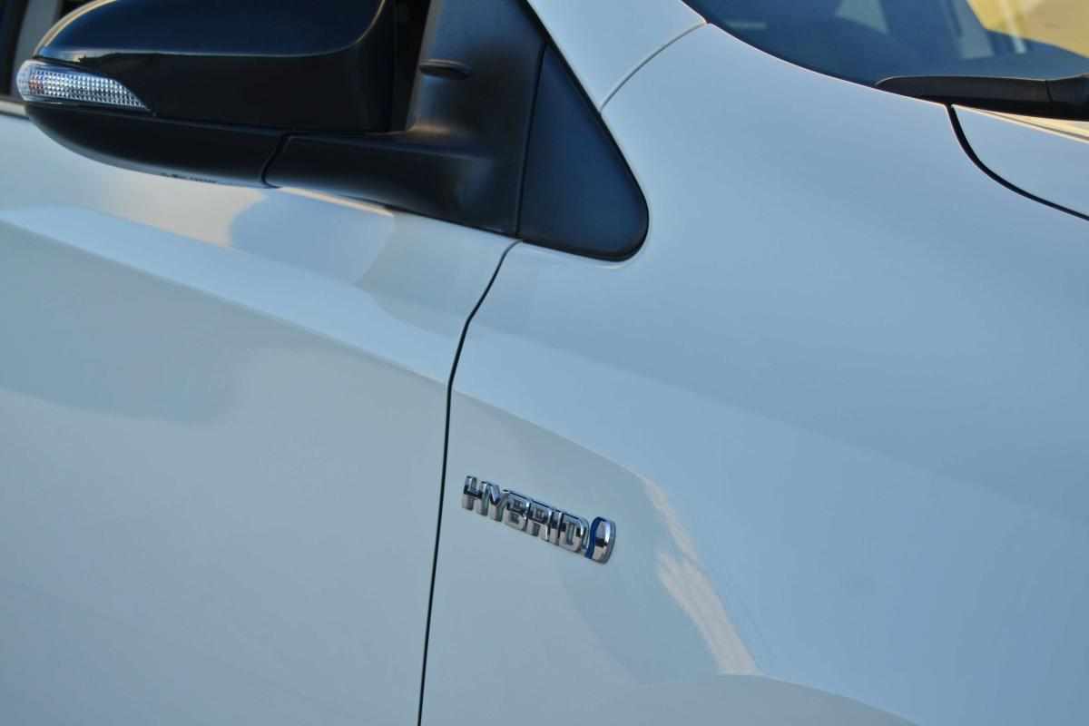 toyota-auris-1-8hsd-2017-hibrido-1800cc