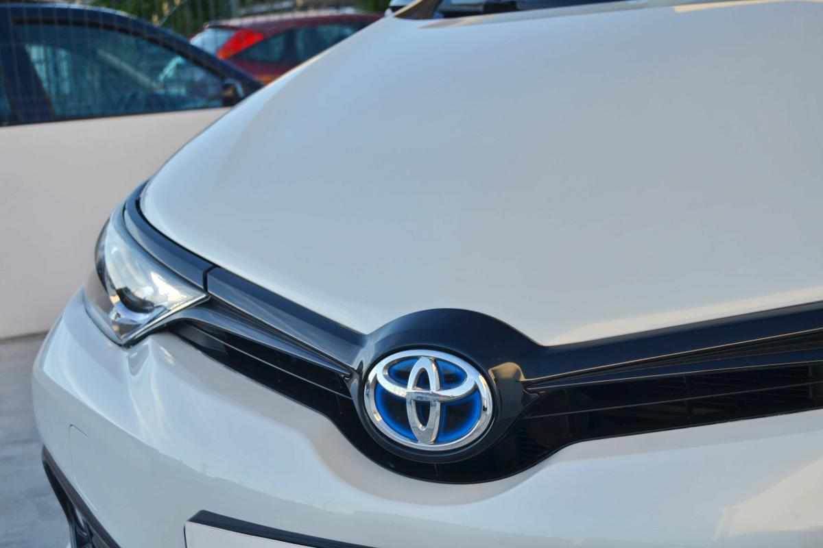 toyota-auris-1-8hsd-2017-hibrido-1800cc