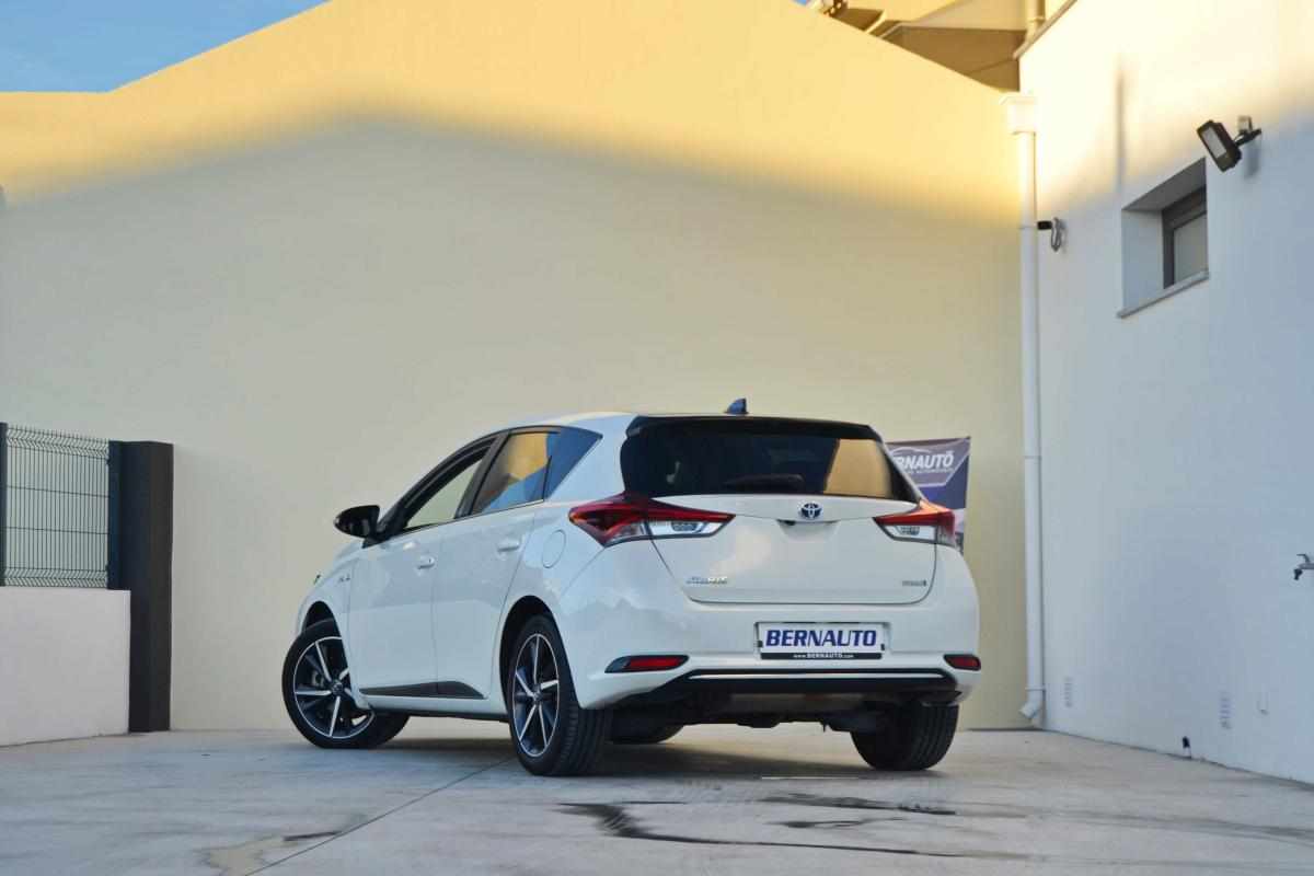 toyota-auris-1-8hsd-2017-hibrido-1800cc