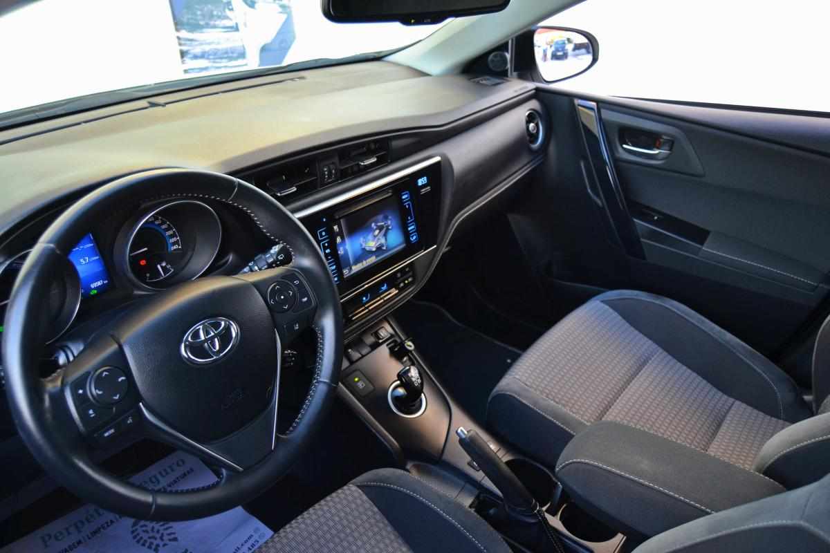 toyota-auris-1-8hsd-2017-hibrido-1800cc