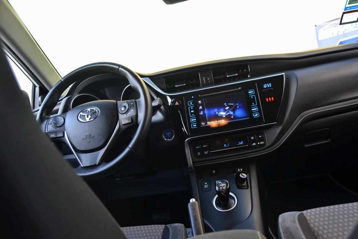 toyota-auris-1-8hsd-2017-hibrido-1800cc