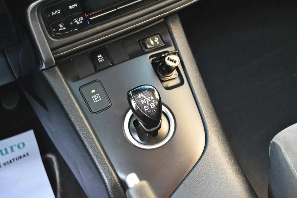 toyota-auris-1-8hsd-2017-hibrido-1800cc