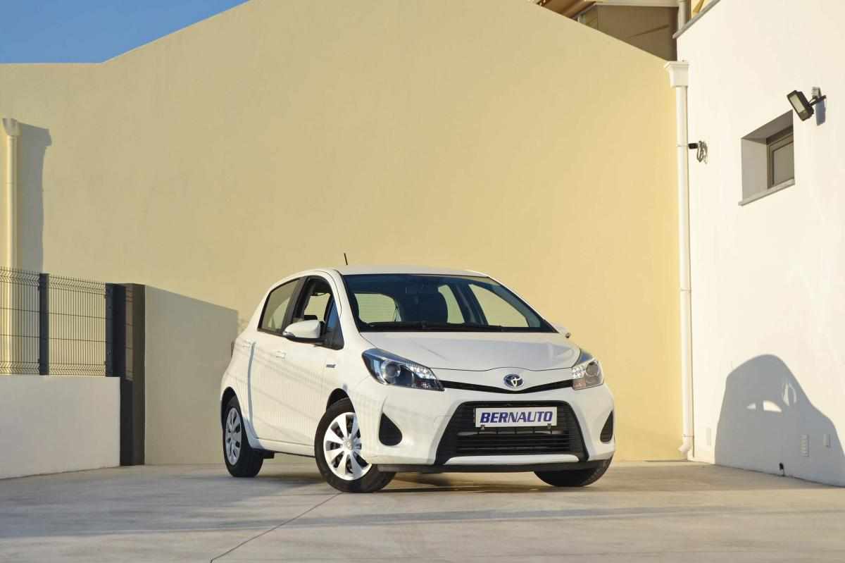 toyota-yaris-hybrid-2014-gasolina-1497cc
