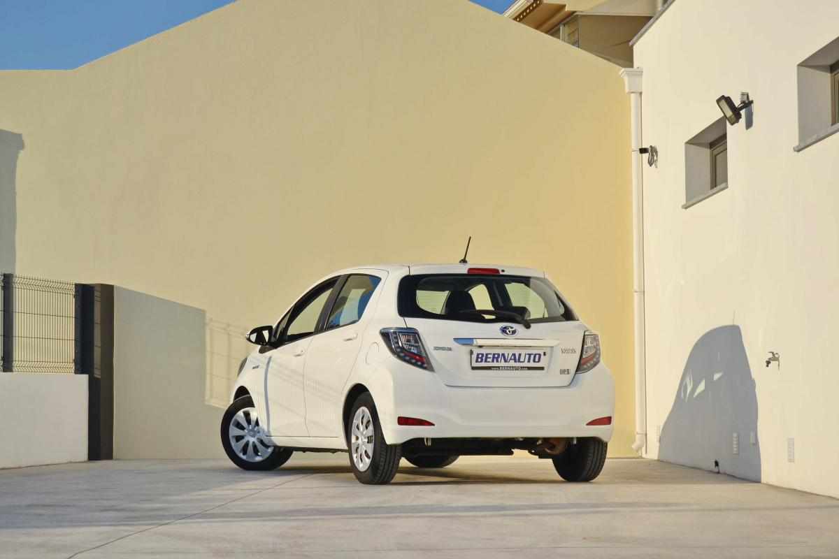 toyota-yaris-hybrid-2014-gasolina-1497cc