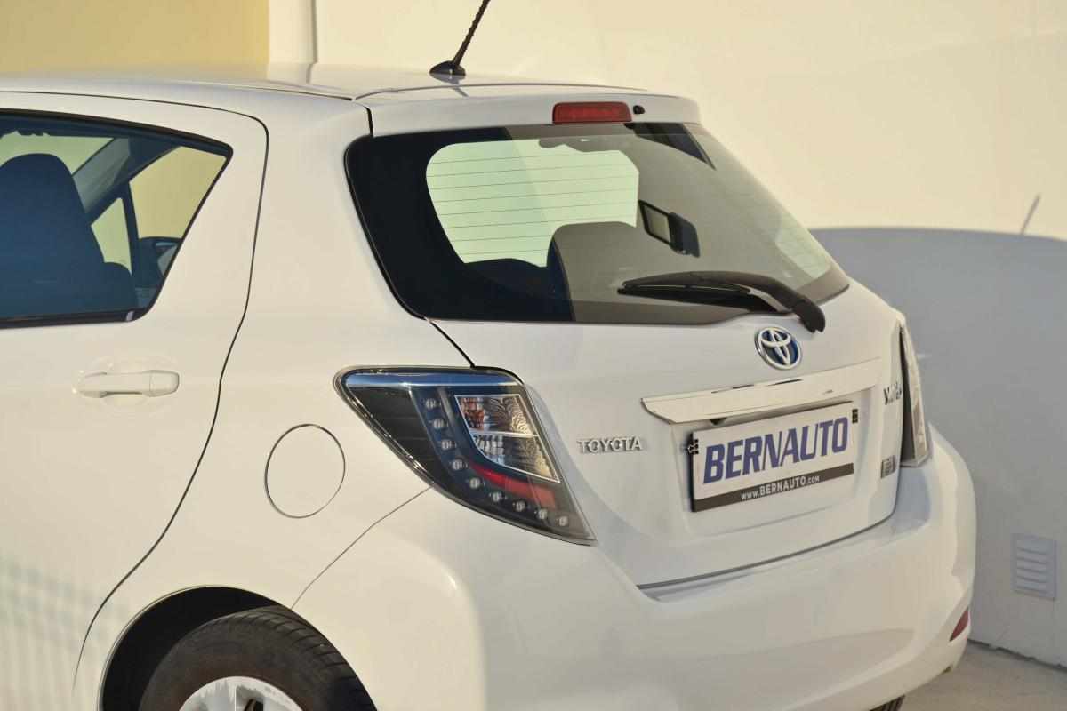toyota-yaris-hybrid-2014-gasolina-1497cc