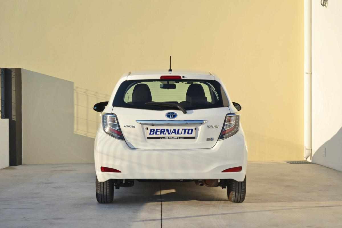 toyota-yaris-hybrid-2014-gasolina-1497cc