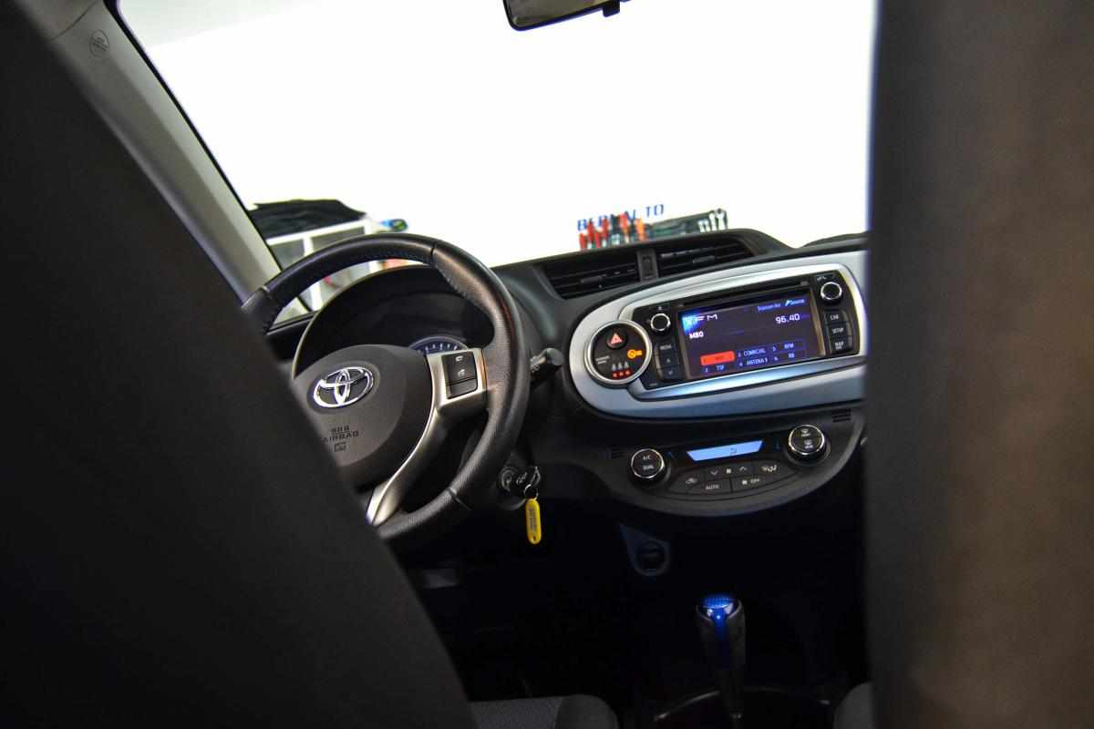 toyota-yaris-hybrid-2014-gasolina-1497cc