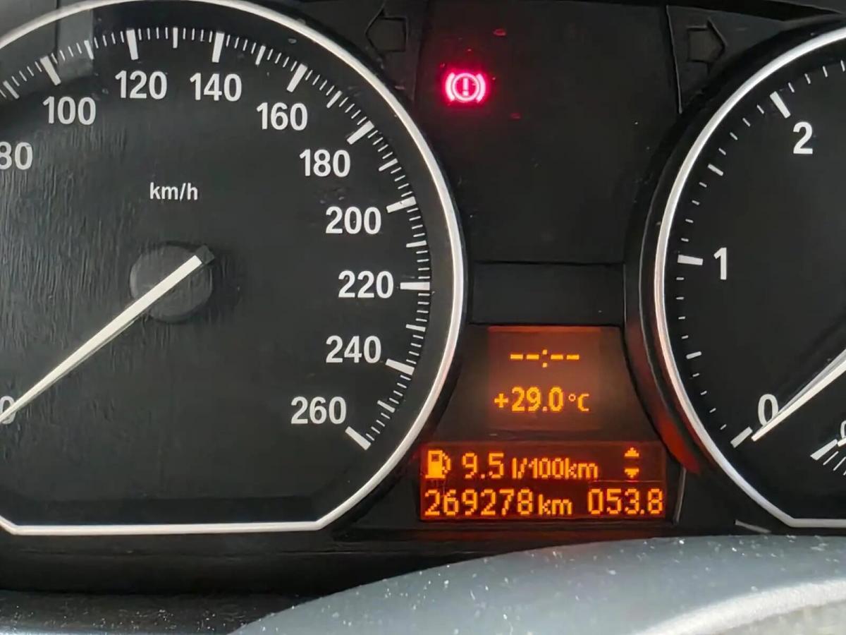 bmw-serie-1-120-2010-diesel-1995cc