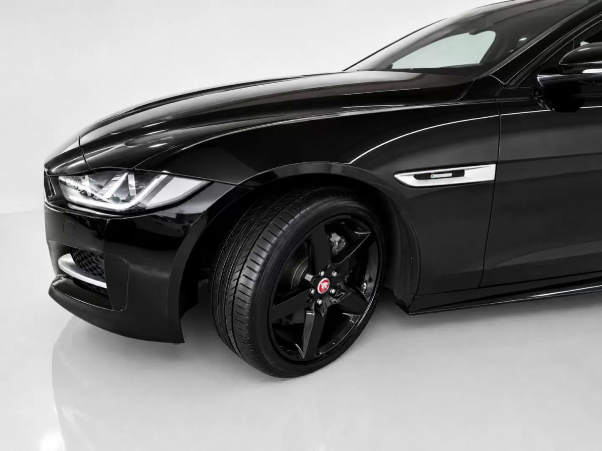 jaguar-xe-2016-diesel-1999cc