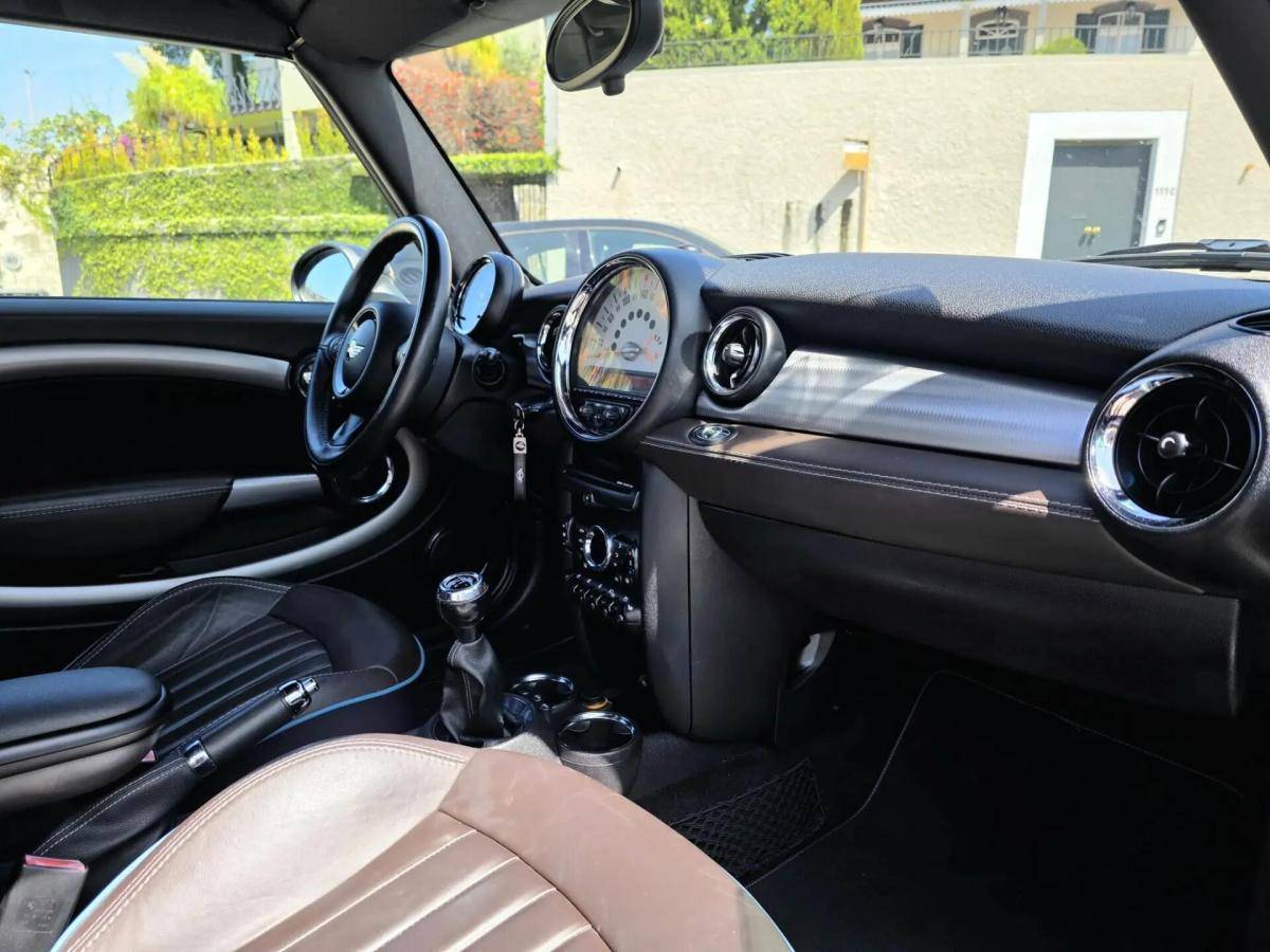 mini-cabrio-2012-diesel-1598cc