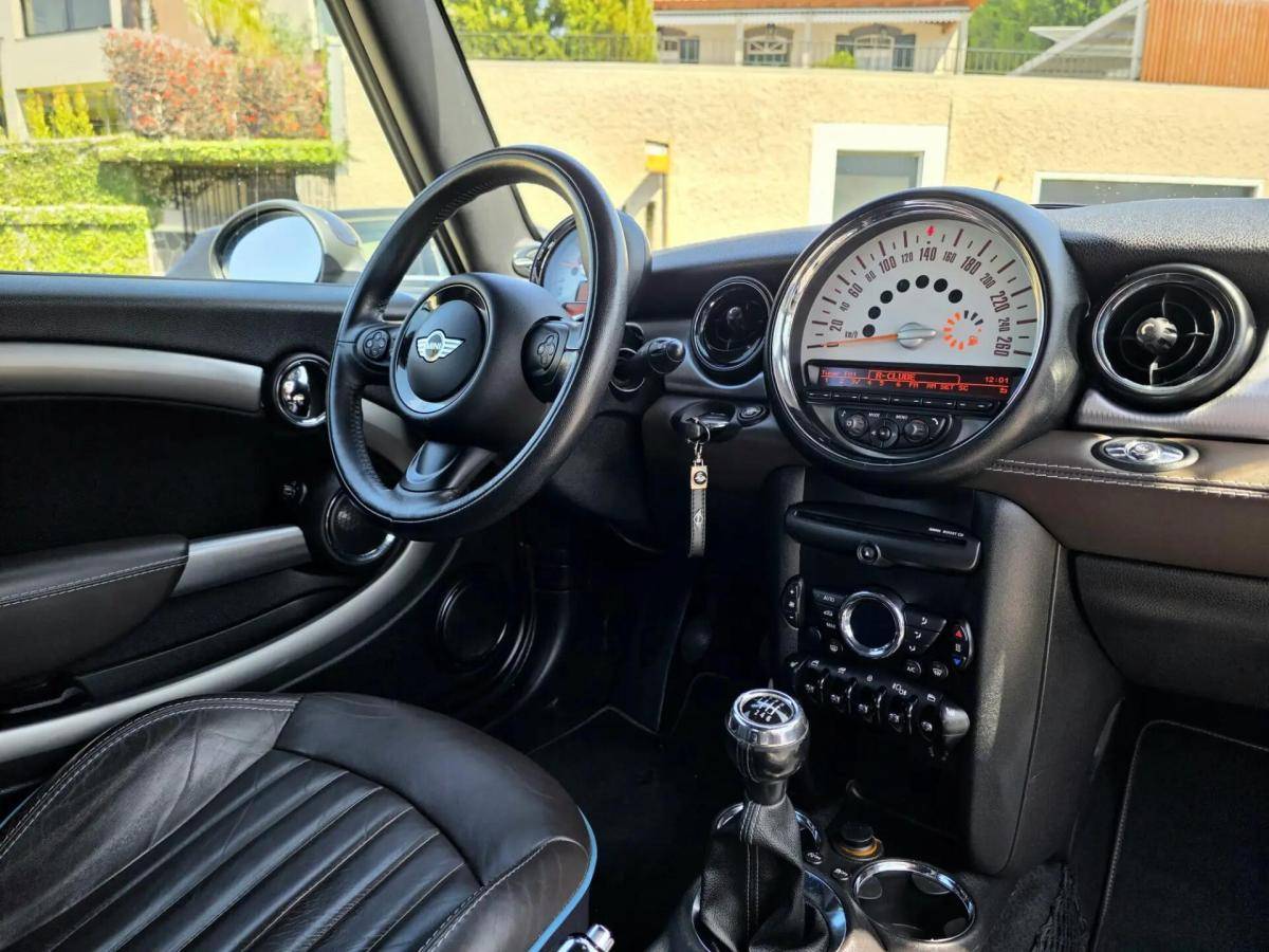 mini-cabrio-2012-diesel-1598cc